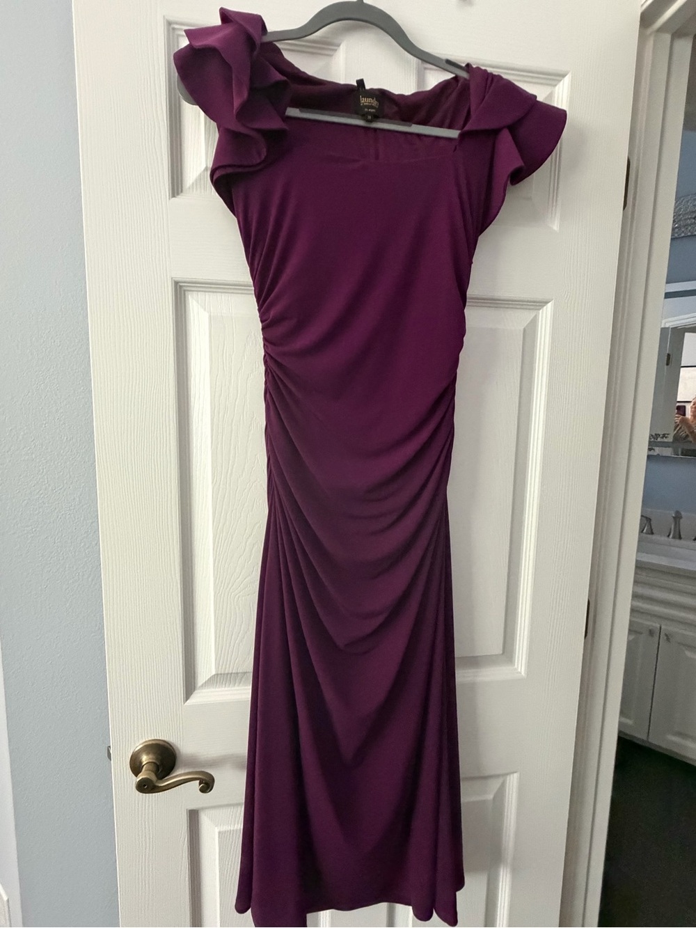 Laundry By Shelli Segal Deep Plum Ruched Midi Dress with Ruffle Shoulders